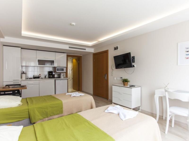 Holas Apartments