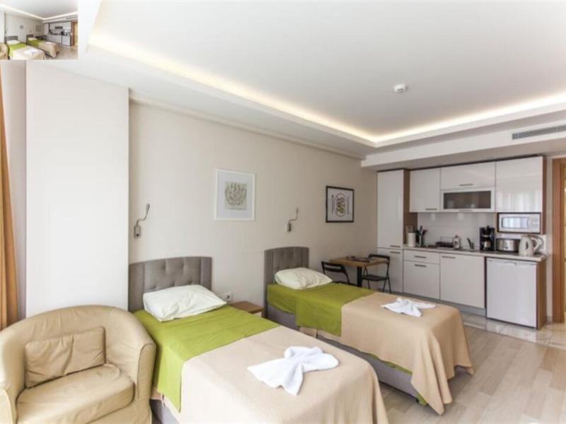 Holas Apartments