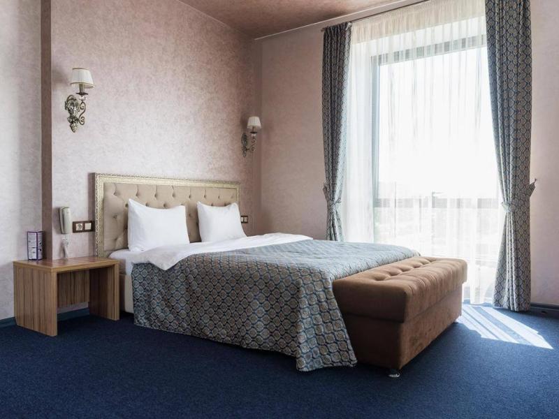 Sky Lux Hotel