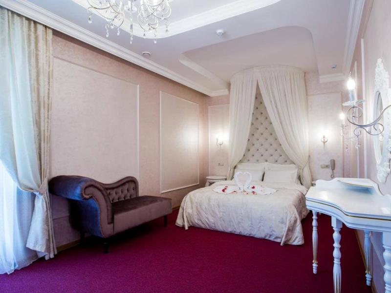 Sky Lux Hotel