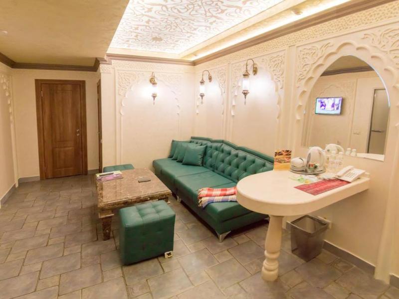Sky Lux Hotel