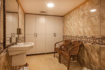 Empire Suite Hotel