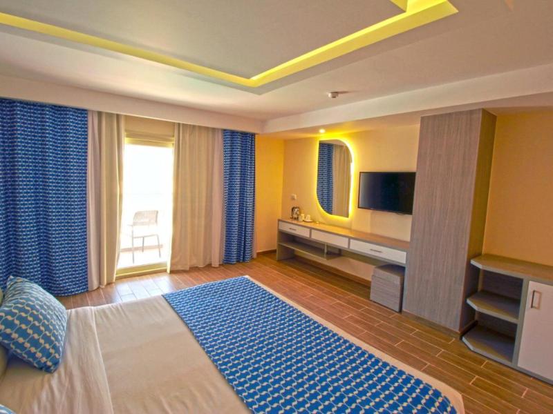 Bellagio Aqua Park Beach Resort & Spa