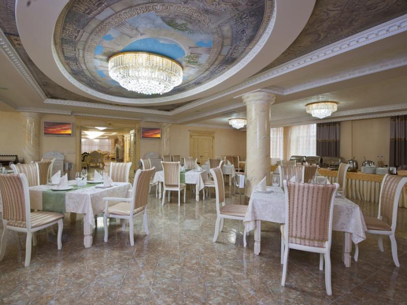 Grand Leonardo Hotel