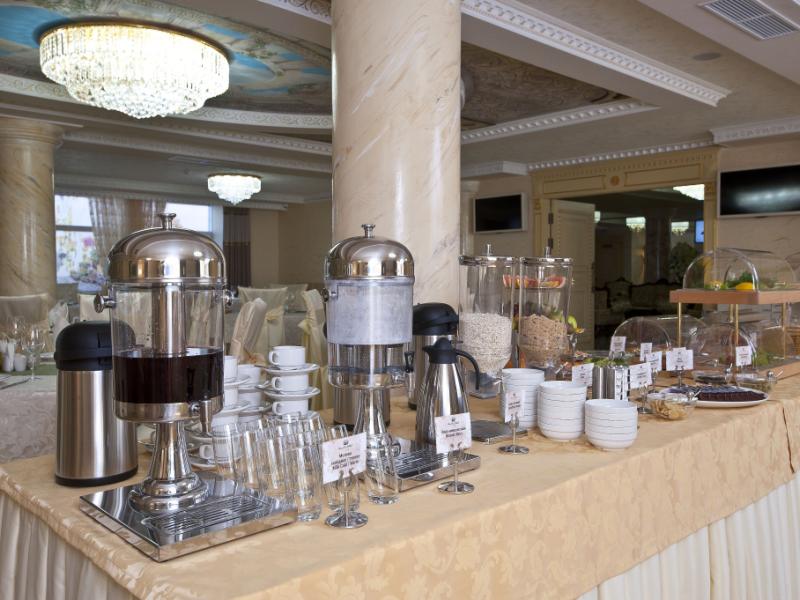 Grand Leonardo Hotel