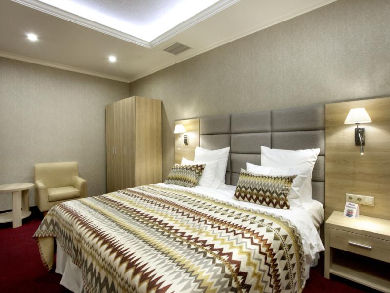 Grand Leonardo Hotel