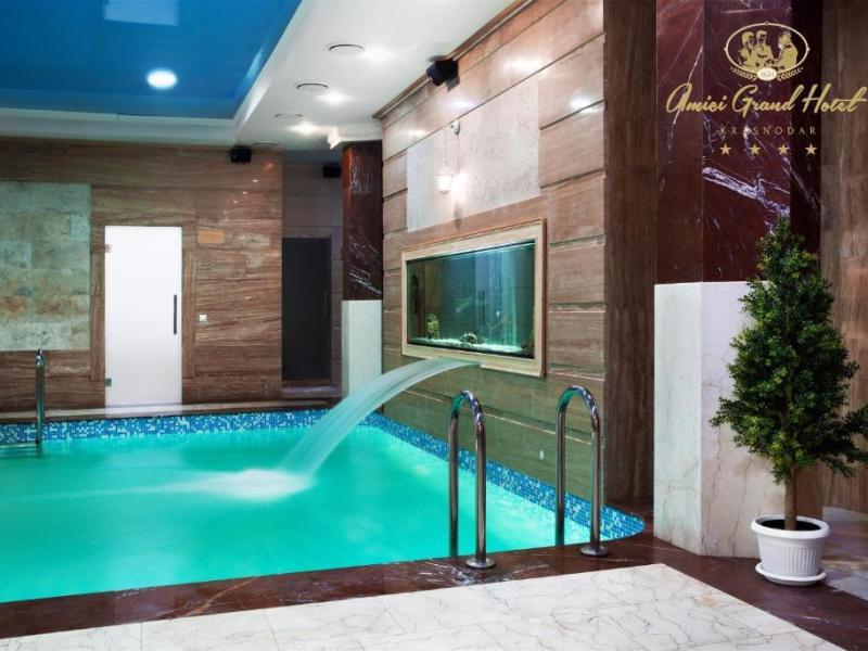 Grand Leonardo Hotel