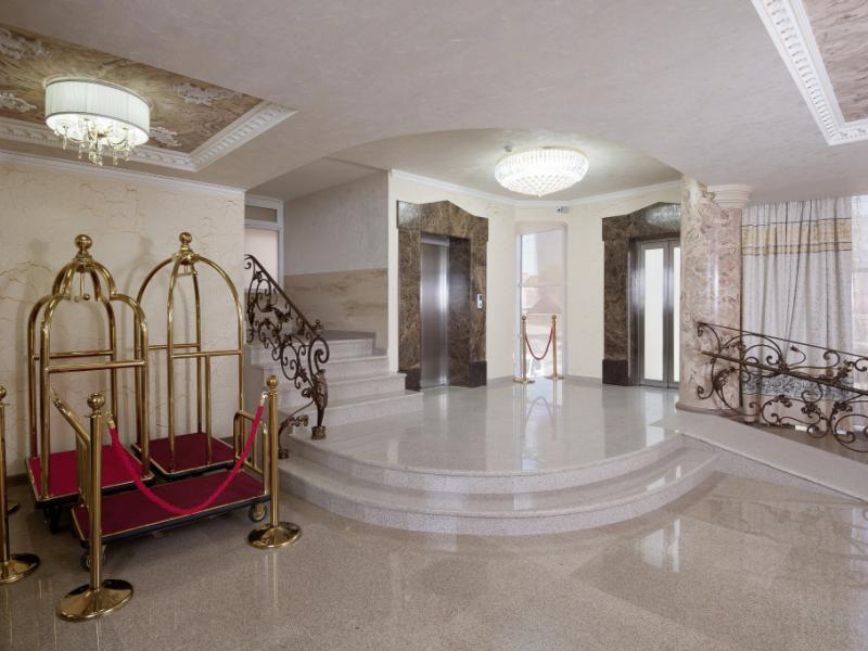 Grand Leonardo Hotel