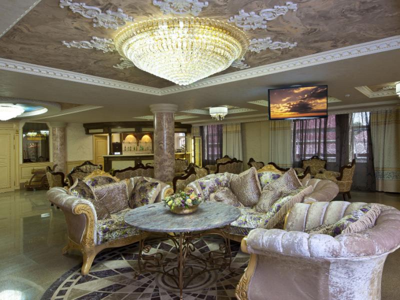 Grand Leonardo Hotel