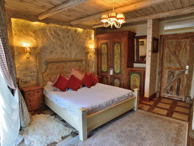 Rassl Country Home