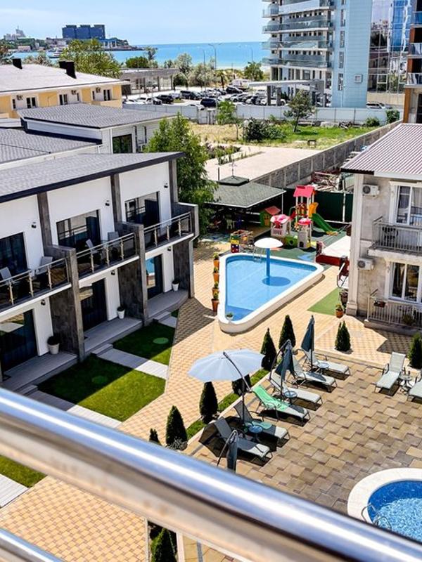 Avdallini Golden Bay