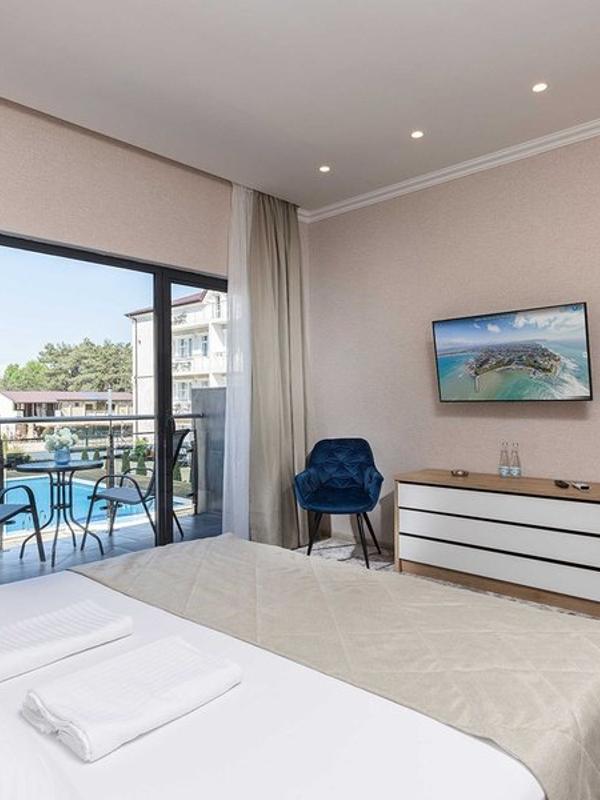 Avdallini Golden Bay
