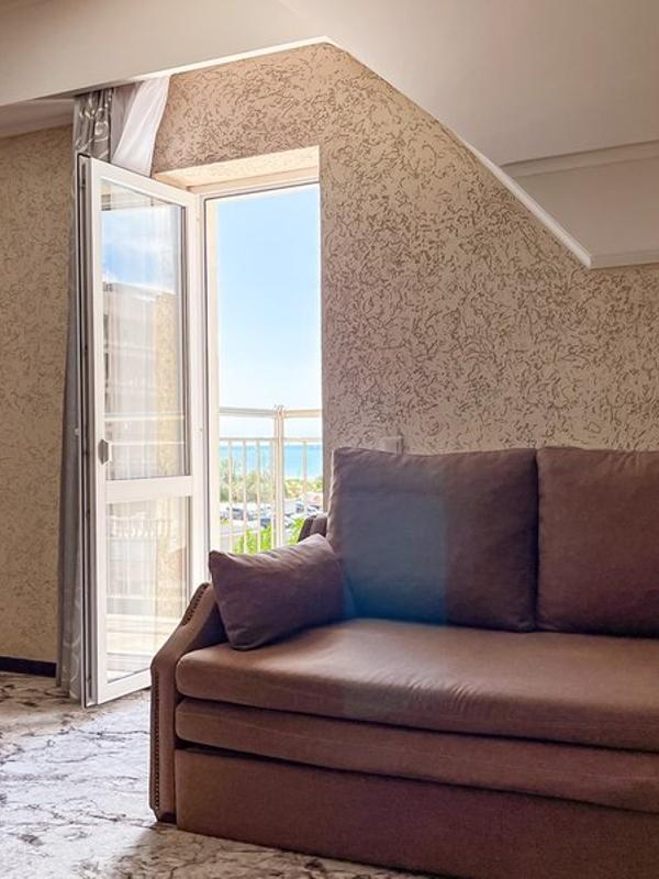 Avdallini Golden Bay