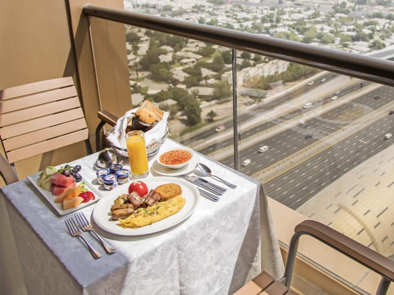 Mercure Dubai Barsha Heights Hotel Suites