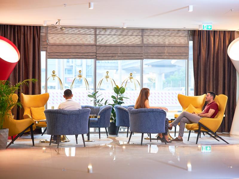 Mercure Dubai Barsha Heights Hotel Suites