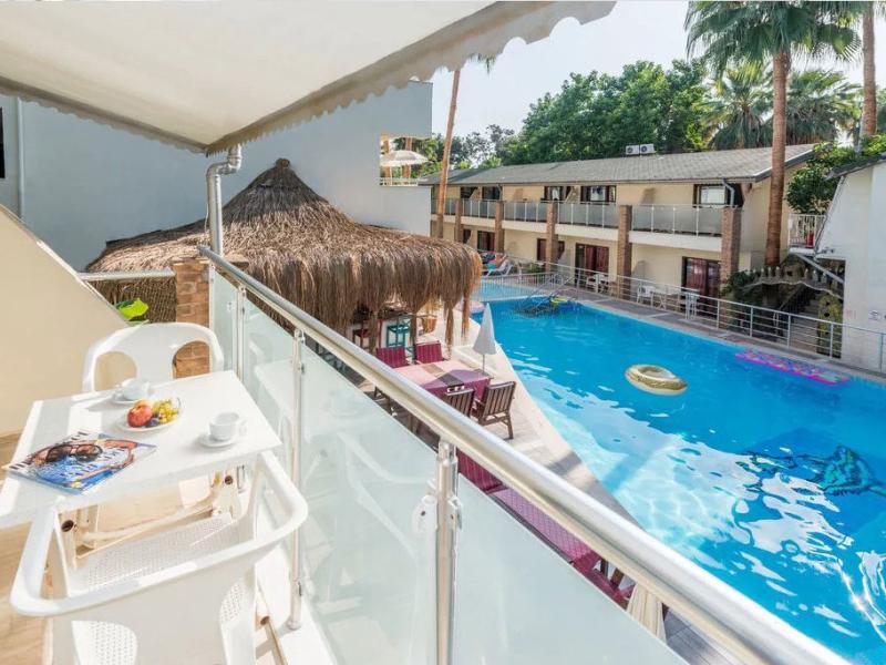 Tropic On The Beach Hotel