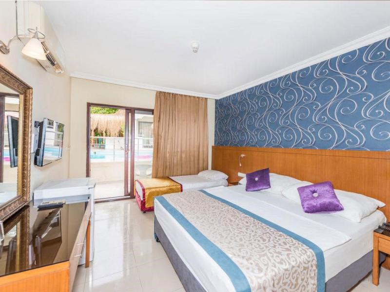 Tropic On The Beach Hotel