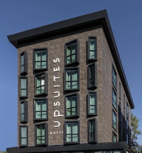 Upsuites Hotel