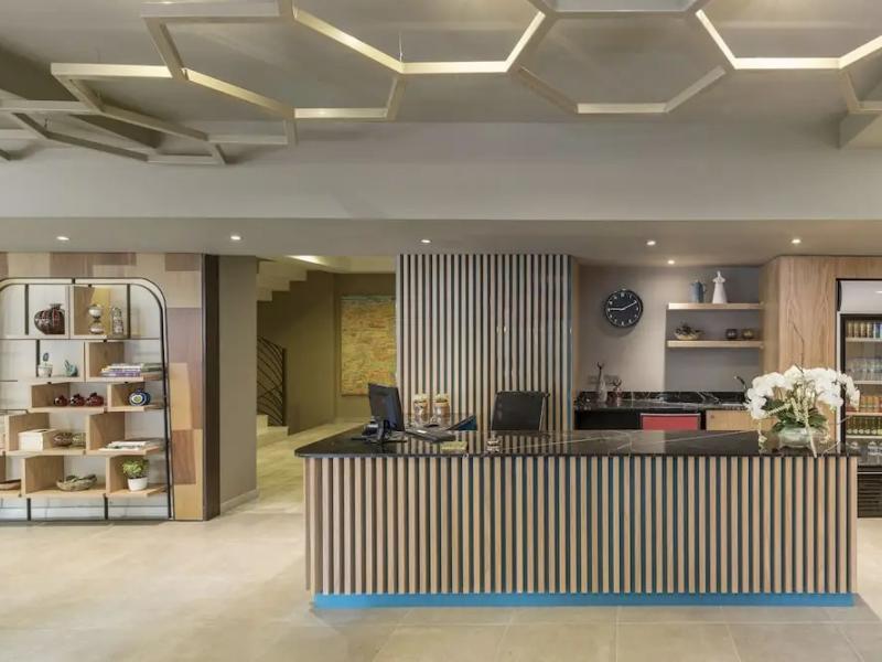 Upsuites Hotel