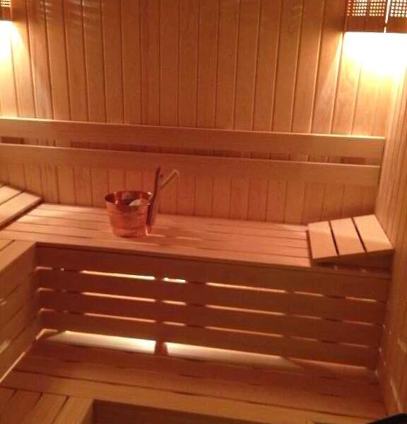 Upsuites Hotel