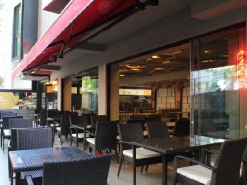 Upsuites Hotel