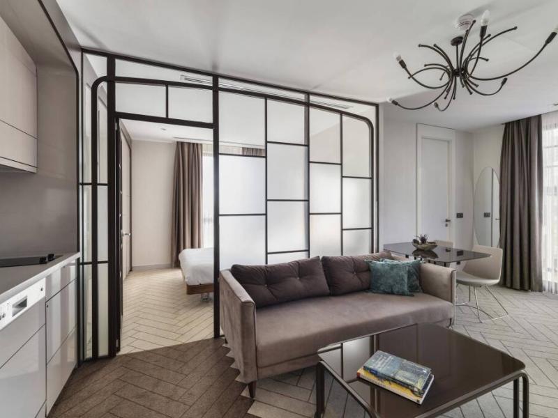 Upsuites Hotel