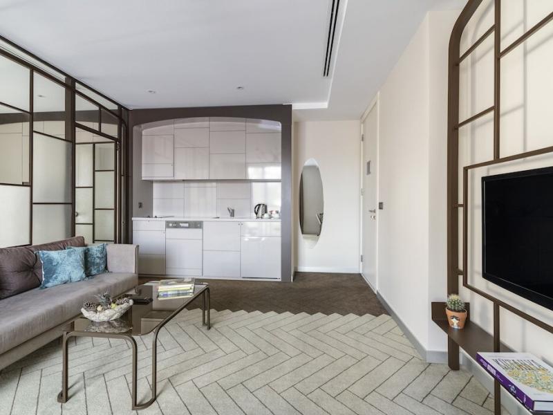 Upsuites Hotel