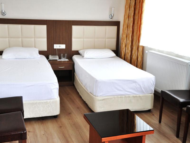 Hivas Hotel
