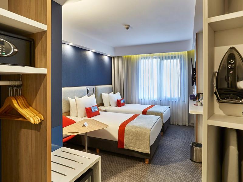 Holiday Inn Express Istanbul - Atakoy Metro