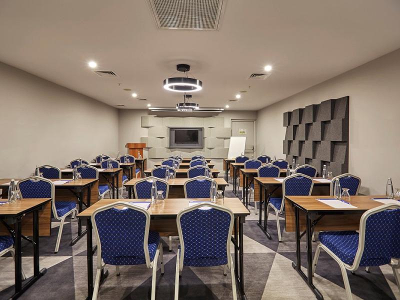 Holiday Inn Express Istanbul - Atakoy Metro