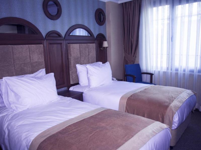 Golden Pen Hotel