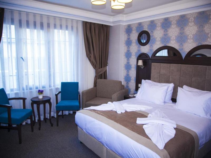 Golden Pen Hotel