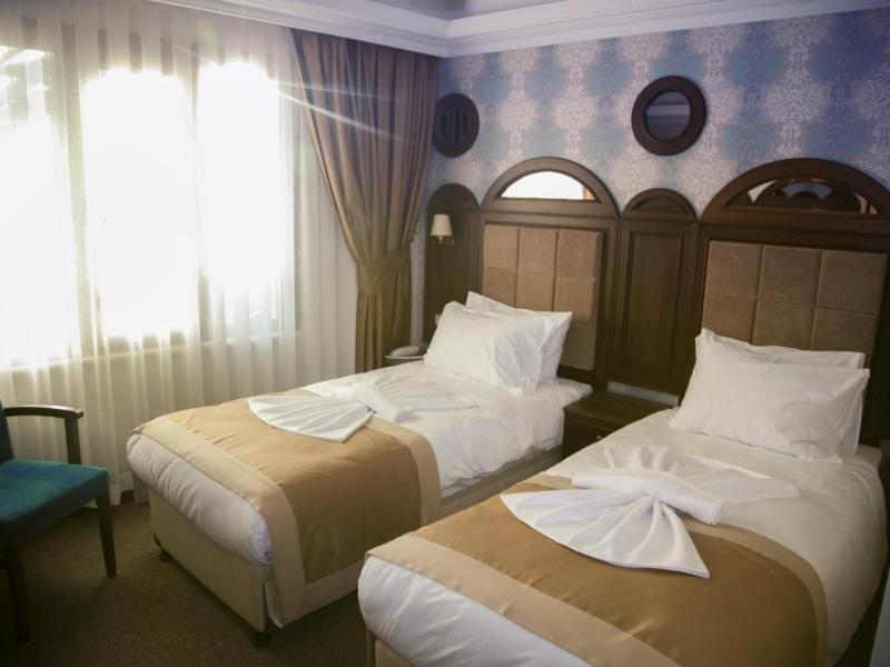 Golden Pen Hotel