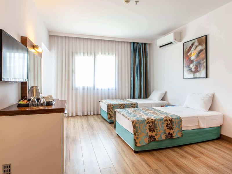 Palm Wings Beach Resort & Spa Kusadasi