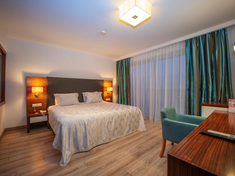 Palm Wings Beach Resort & Spa Kusadasi