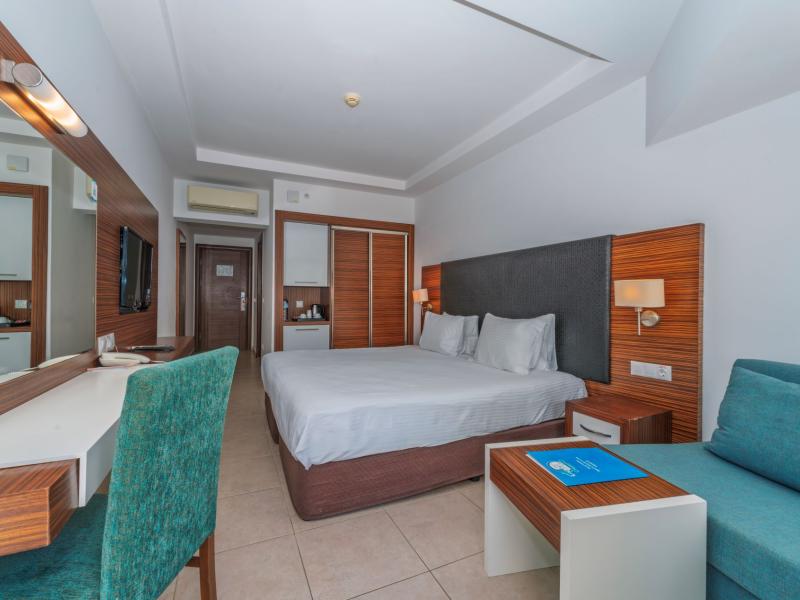 Palm Wings Beach Resort & Spa Kusadasi