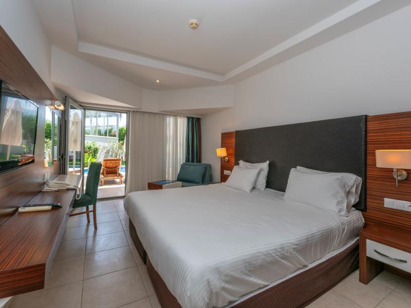 Palm Wings Beach Resort & Spa Kusadasi