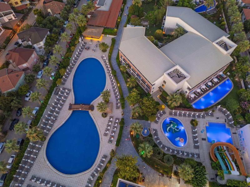 Palm Wings Beach Resort & Spa Kusadasi
