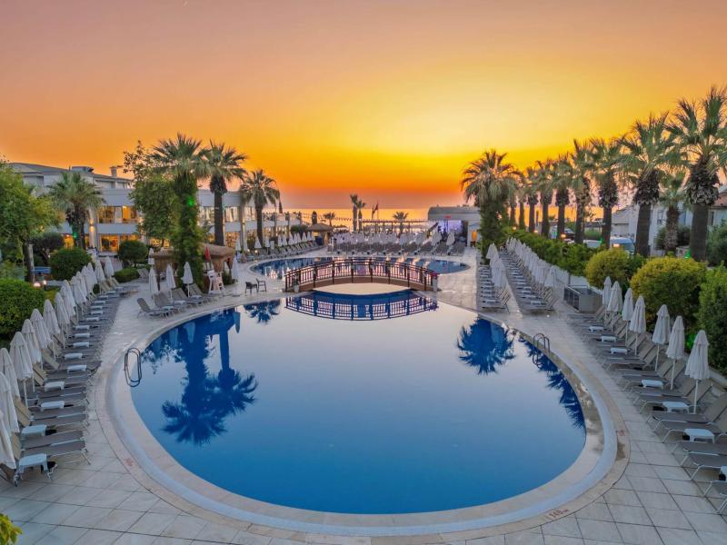 Palm Wings Beach Resort & Spa Kusadasi