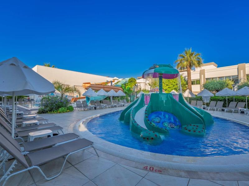Palm Wings Beach Resort & Spa Kusadasi