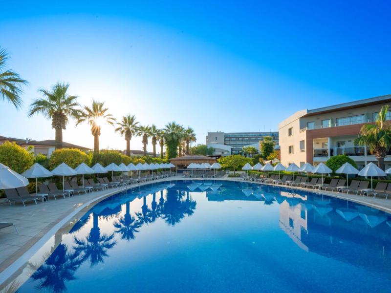 Palm Wings Beach Resort & Spa Kusadasi