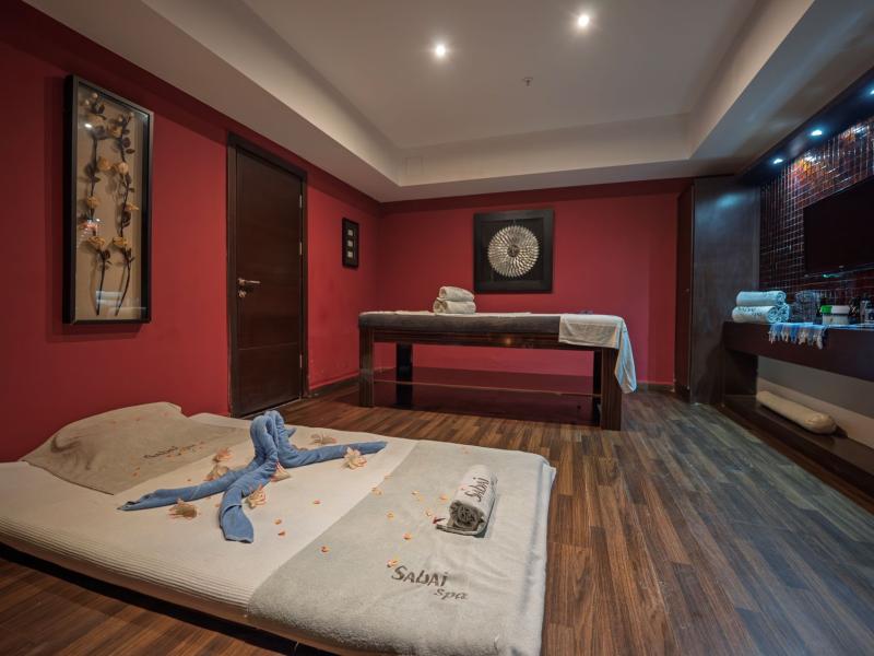 Palm Wings Beach Resort & Spa Kusadasi