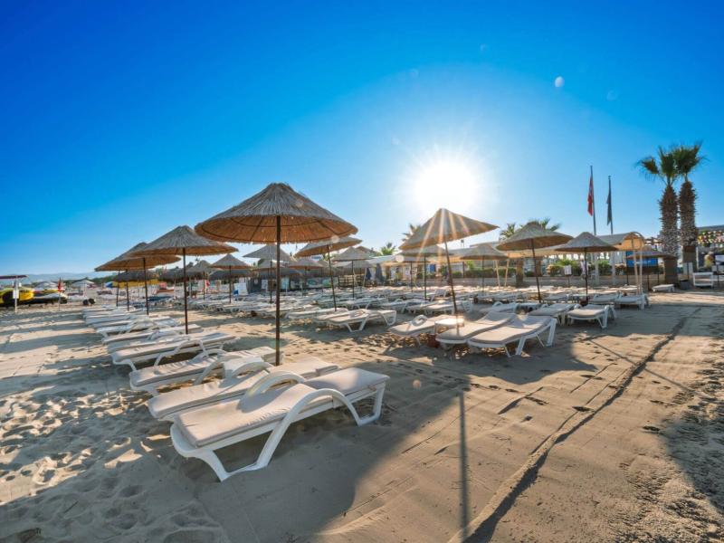 Palm Wings Beach Resort & Spa Kusadasi