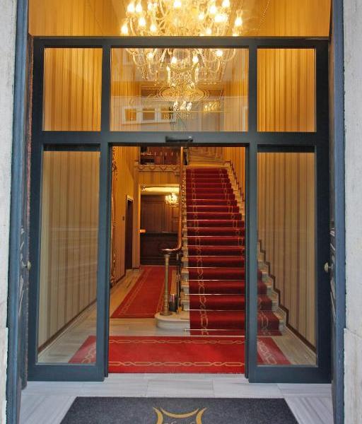 Meserret Palace Hotel