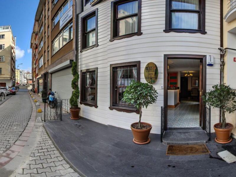 Mezzo Hotel