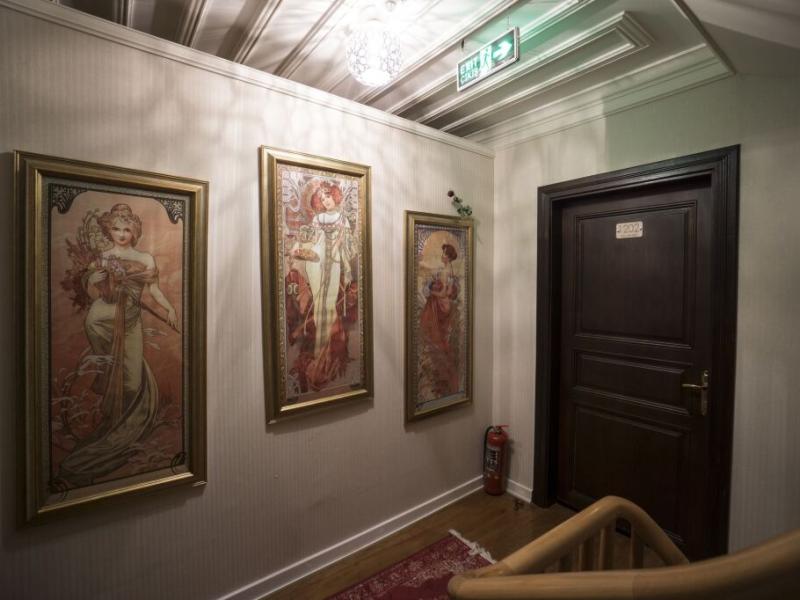 Mezzo Hotel