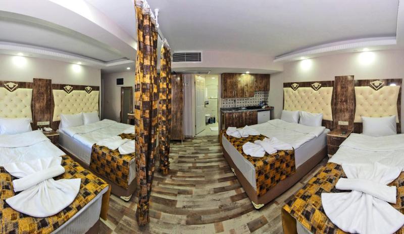 The Queen Hotel