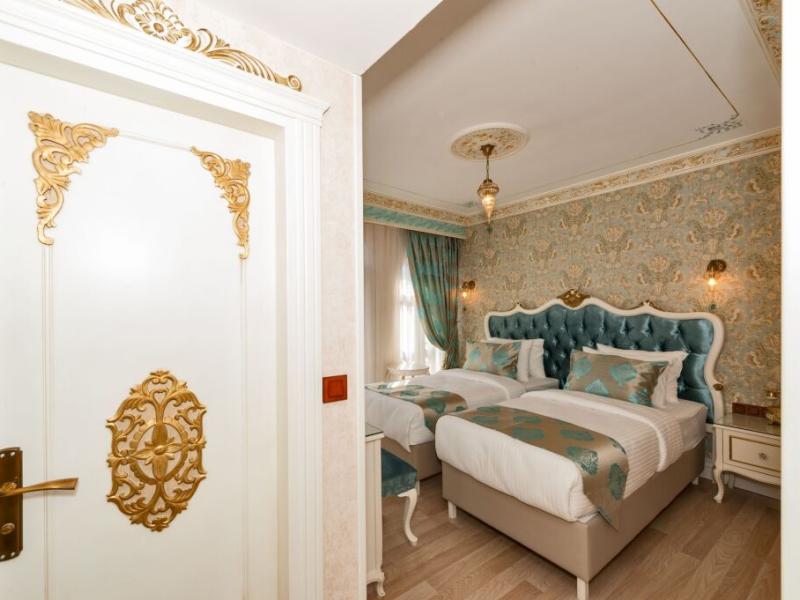 Hotel 1453