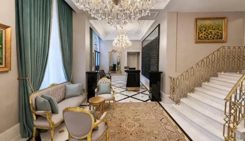 1890 Suites Hotel