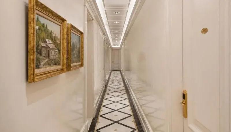 1890 Suites Hotel